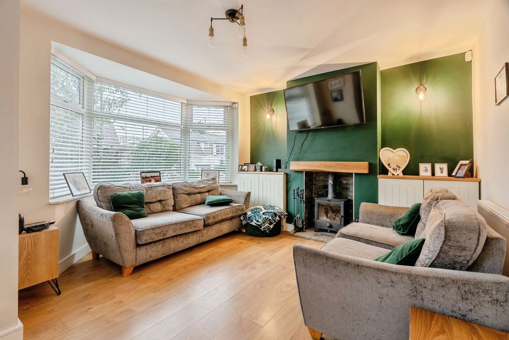 Property photo 2 of 17 Photo