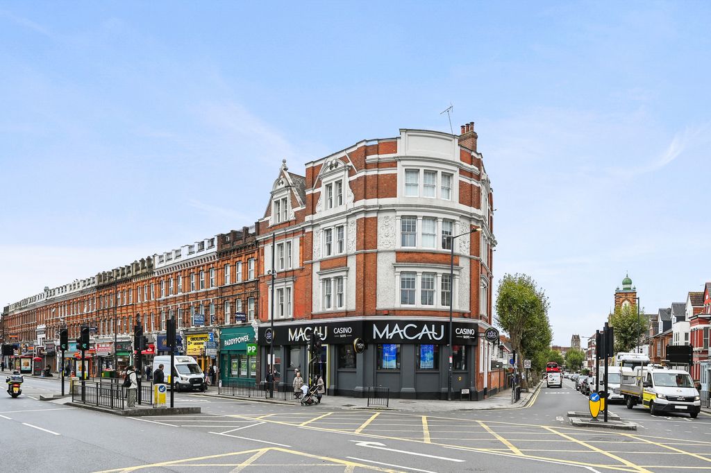 Property photo 1 of 8