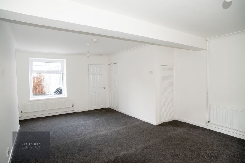 Property photo 2 of 16 Photo 2