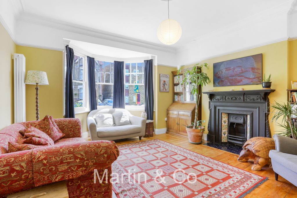 Property photo 1 of 37 Bu5A0443