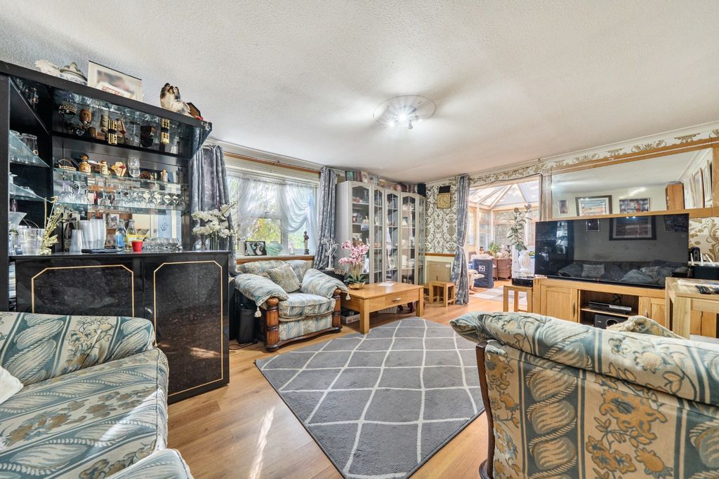 Property photo 3 of 18 3470486