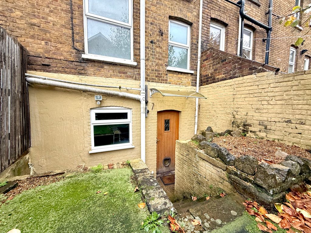 Property photo 1 of 8 Annex