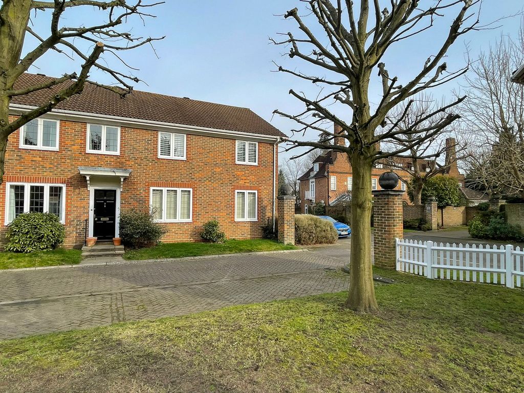 Property photo 2 of 11