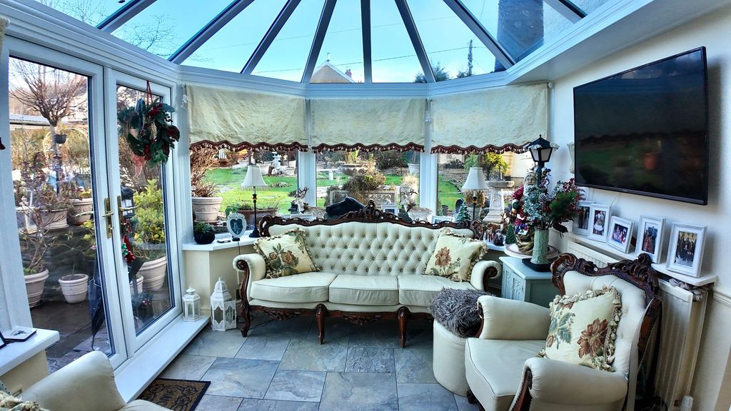 Property photo 2 of 68