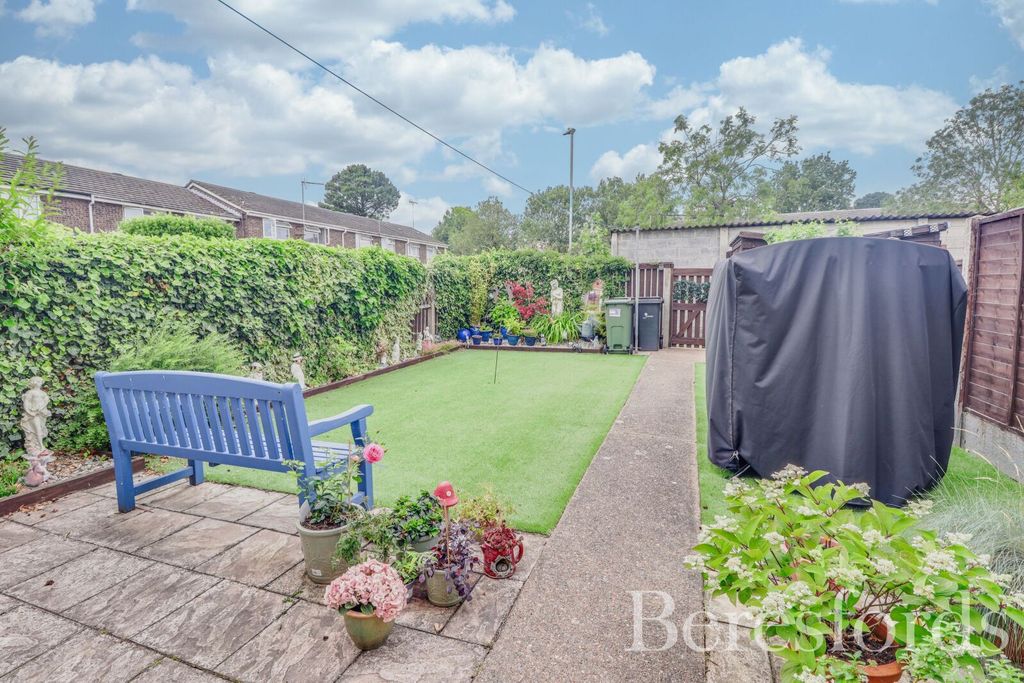 Property photo 2 of 16 Picture No. 17