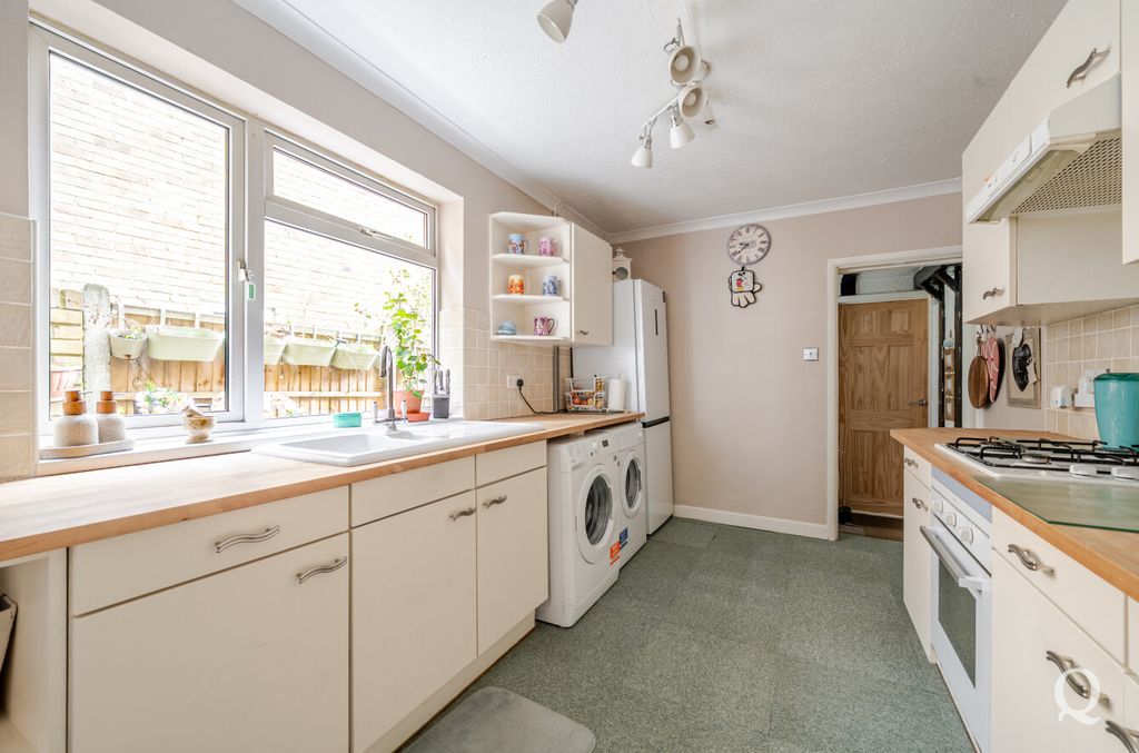 Property photo 2 of 21 7186Bf66-2F9c-4c9...