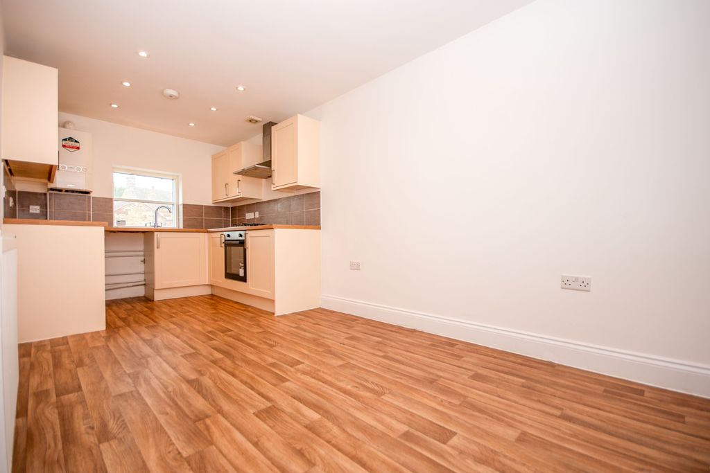 Property photo 2 of 9 Kitchen