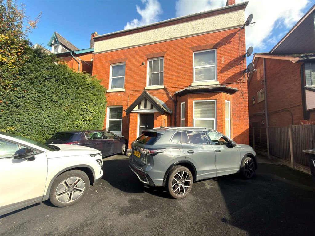 Property photo 1 of 6 35667ee6-d96B-4Ad9-B178-1536F0E0c73E.Jpg