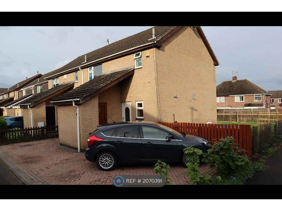 Property photo 1 of 12 3 Bed 2 Bath Semi Detached