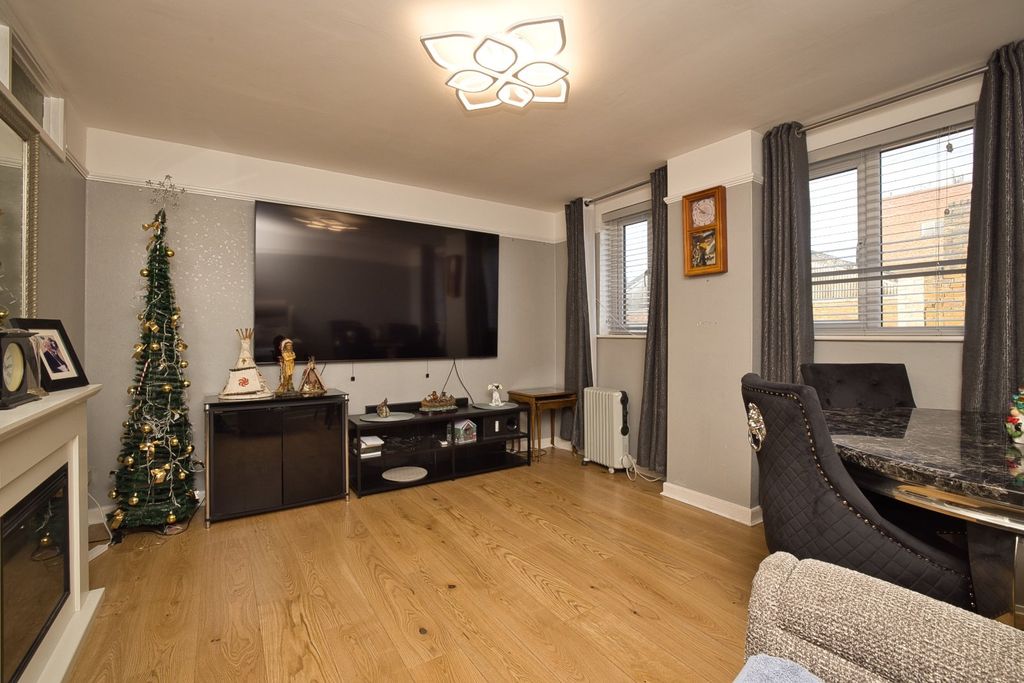 Property photo 2 of 9 Picture 2