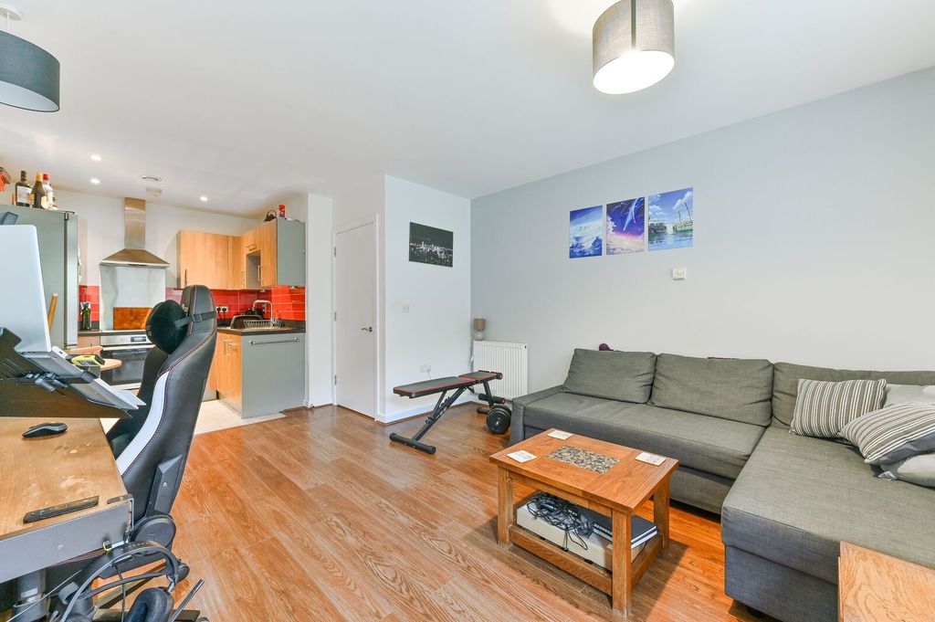 Property photo 2 of 13