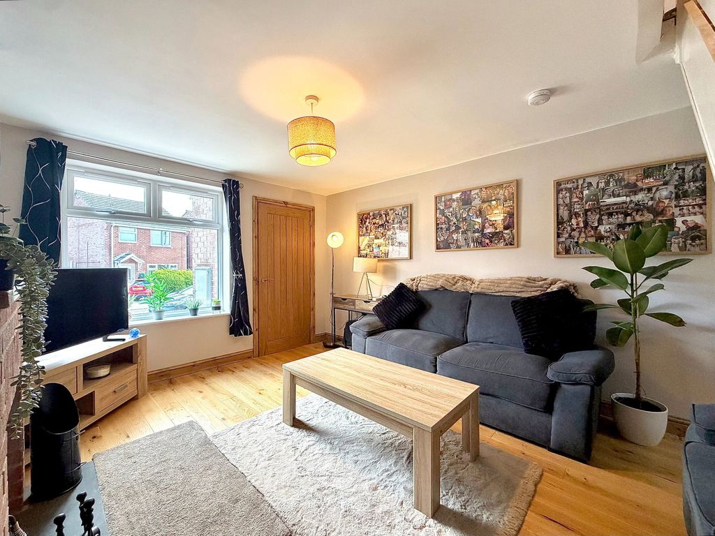 Property photo 3 of 27