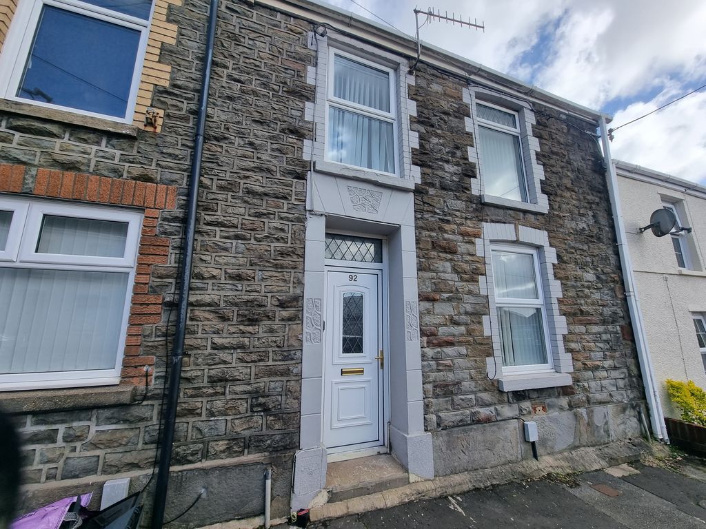 Property photo 2 of 13