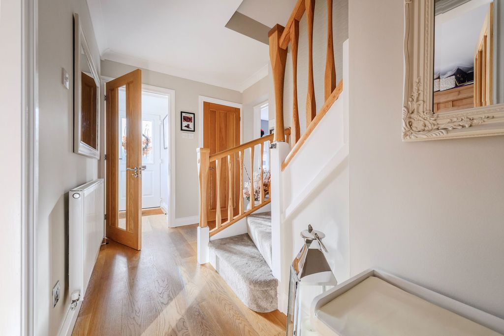 Property photo 3 of 35