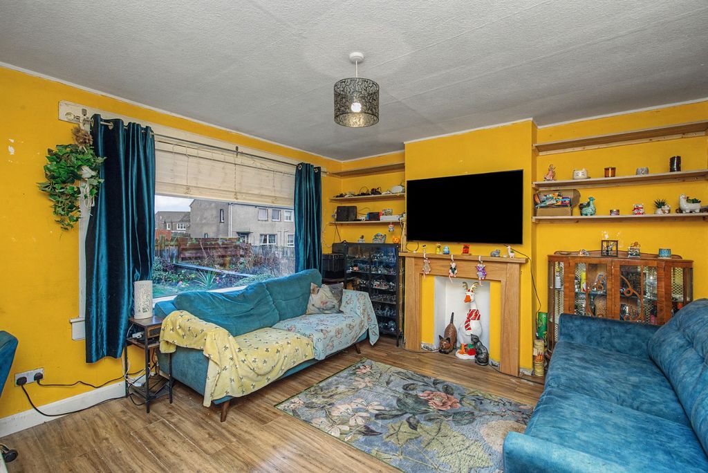 Property photo 2 of 18 4808122