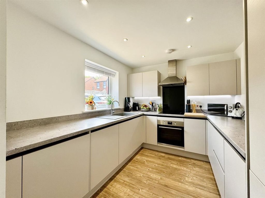 Property photo 2 of 15