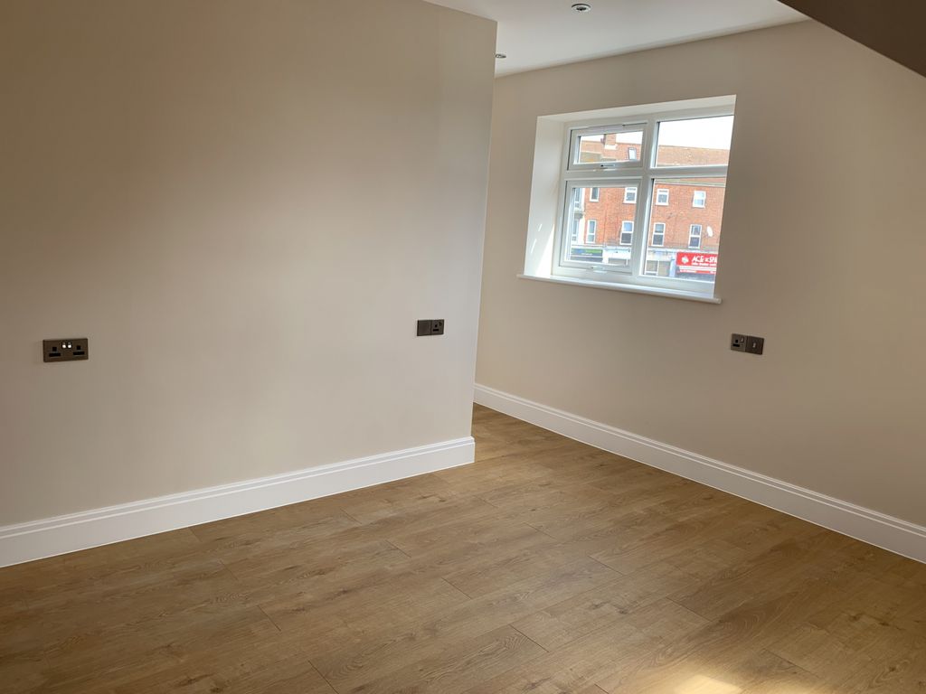 Property photo 2 of 7 Gallery
