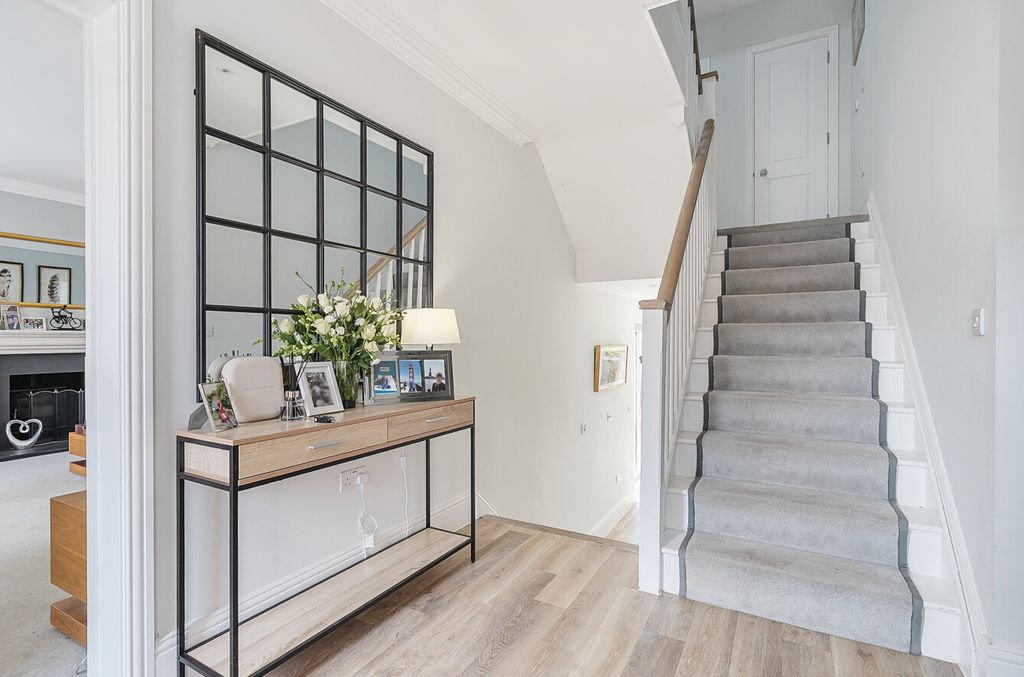 Property photo 3 of 13 1340439-36-68A486...