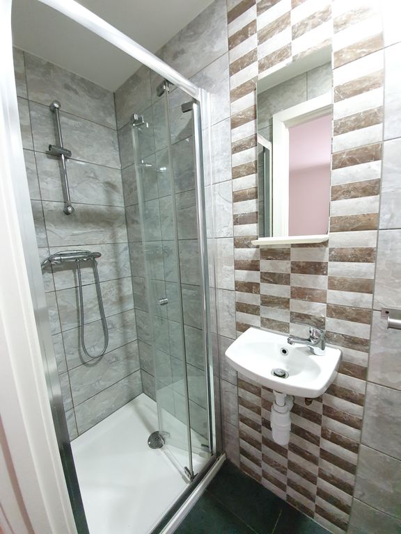 Property photo 3 of 3