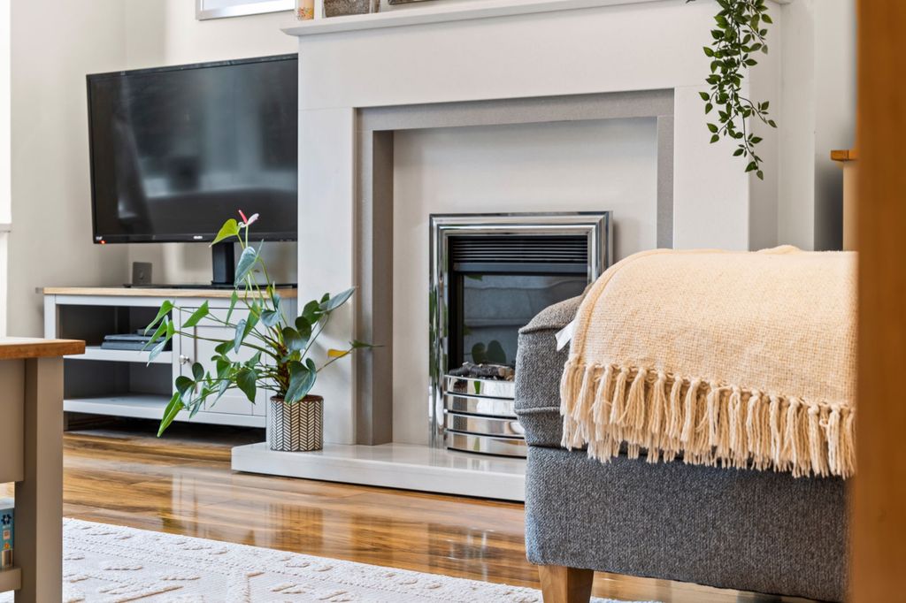 Property photo 3 of 28