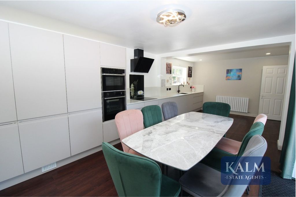 Property photo 2 of 39 Kitchen