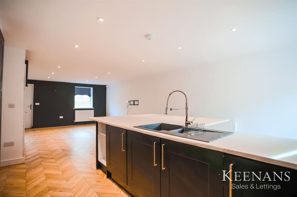 Property photo 3 of 26 3.Jpg
