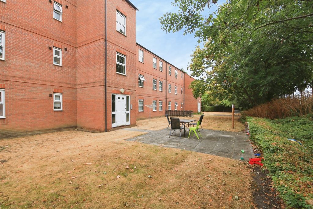 Property photo 2 of 11