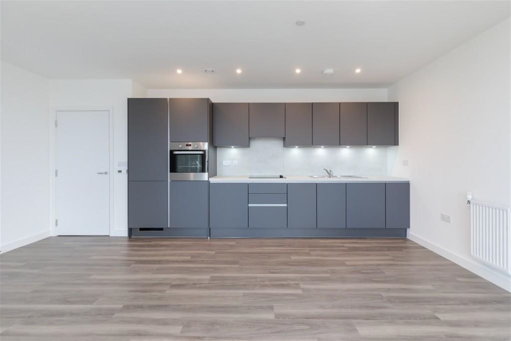 Property photo 1 of 13 (Main)