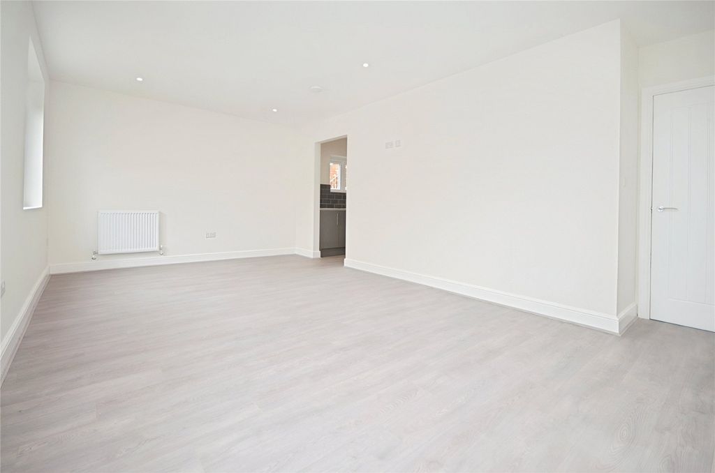 Property photo 3 of 7 Picture No. 13