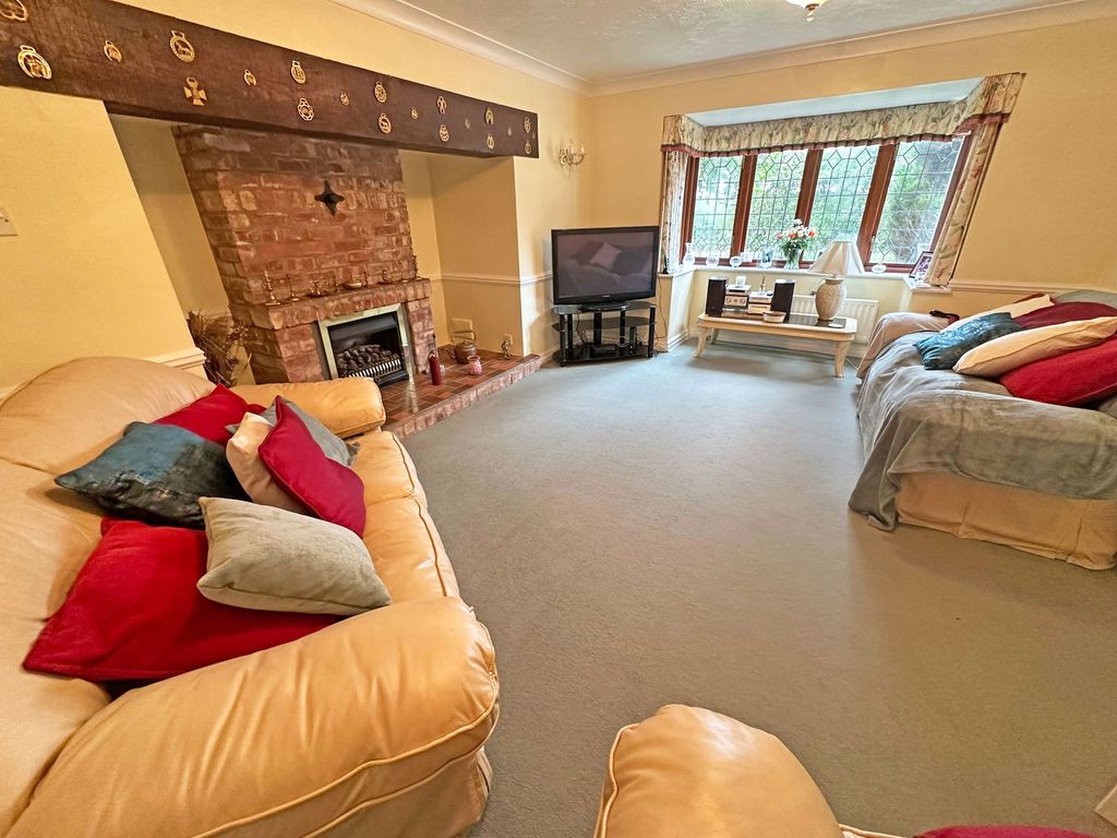 Property photo 3 of 25