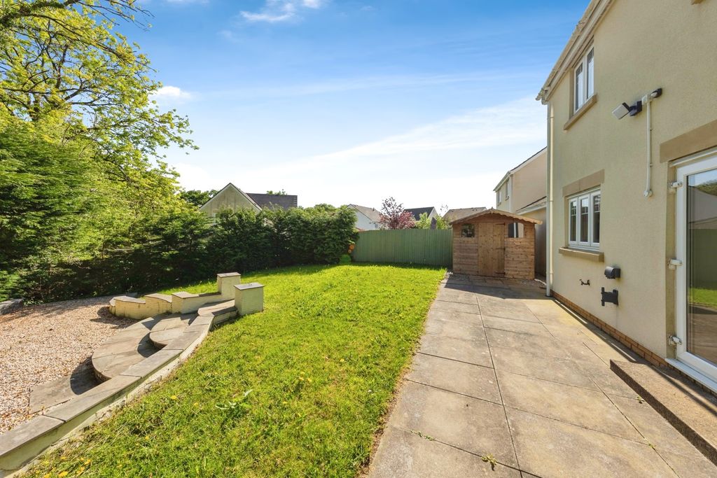 Property photo 3 of 17 Photo