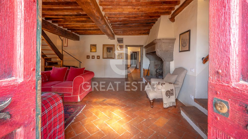 Property photo 2 of 22 Interiors