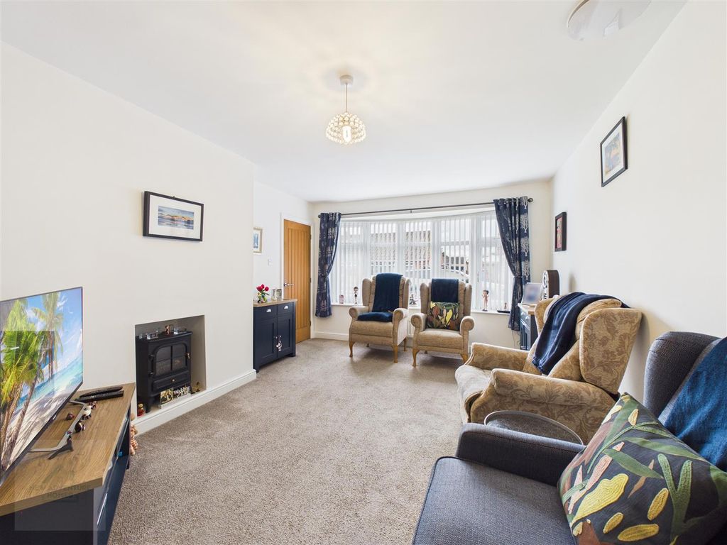 Property photo 2 of 21 Living Room