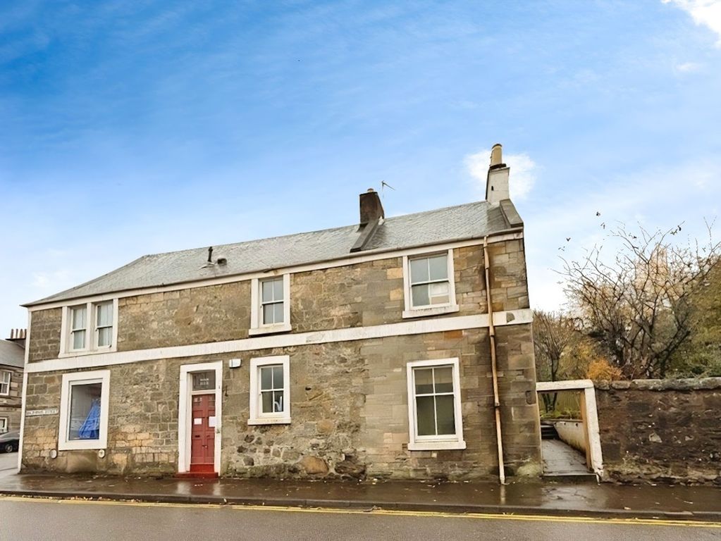 Property photo 2 of 25