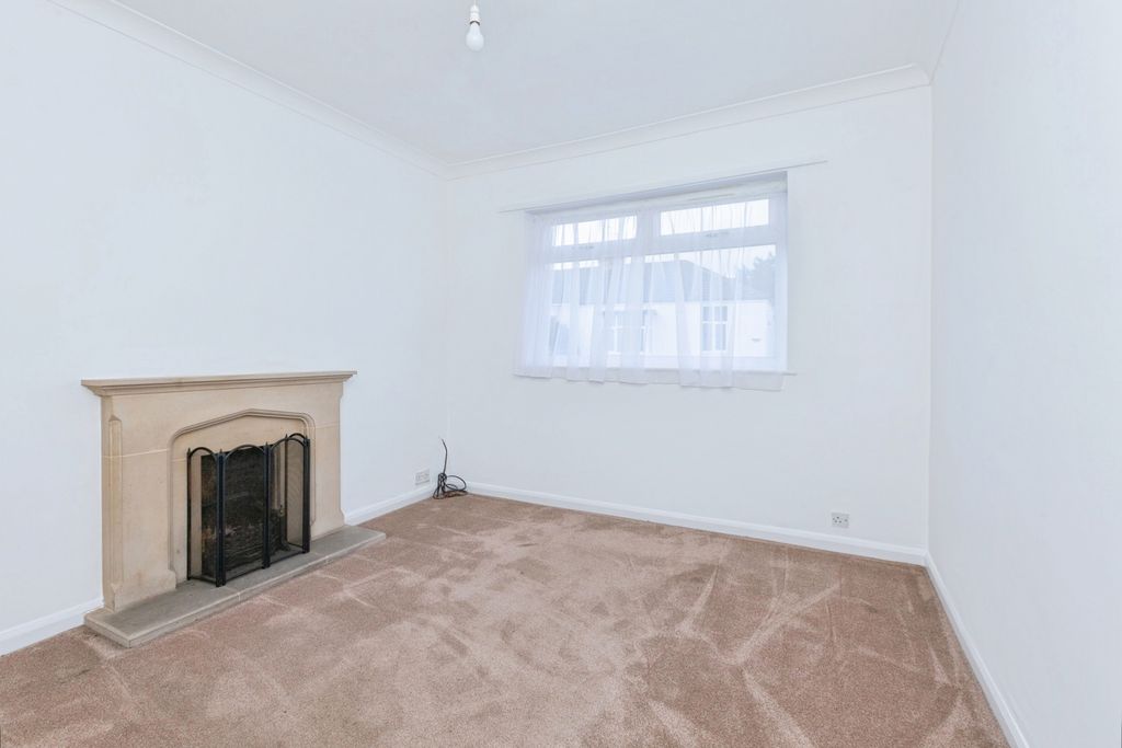 Property photo 3 of 18 Pbox-Img.Jpg