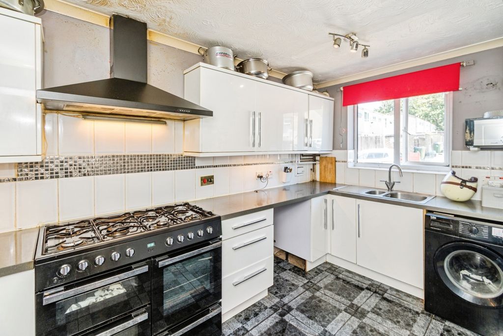 Property photo 3 of 14 Pbox-Img.Jpg