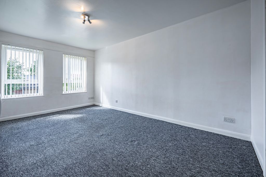 Property photo 2 of 29