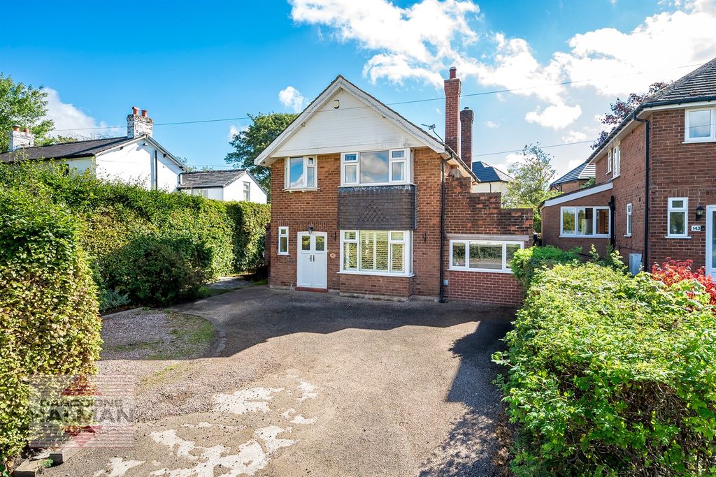 Property photo 1 of 17 (Main)