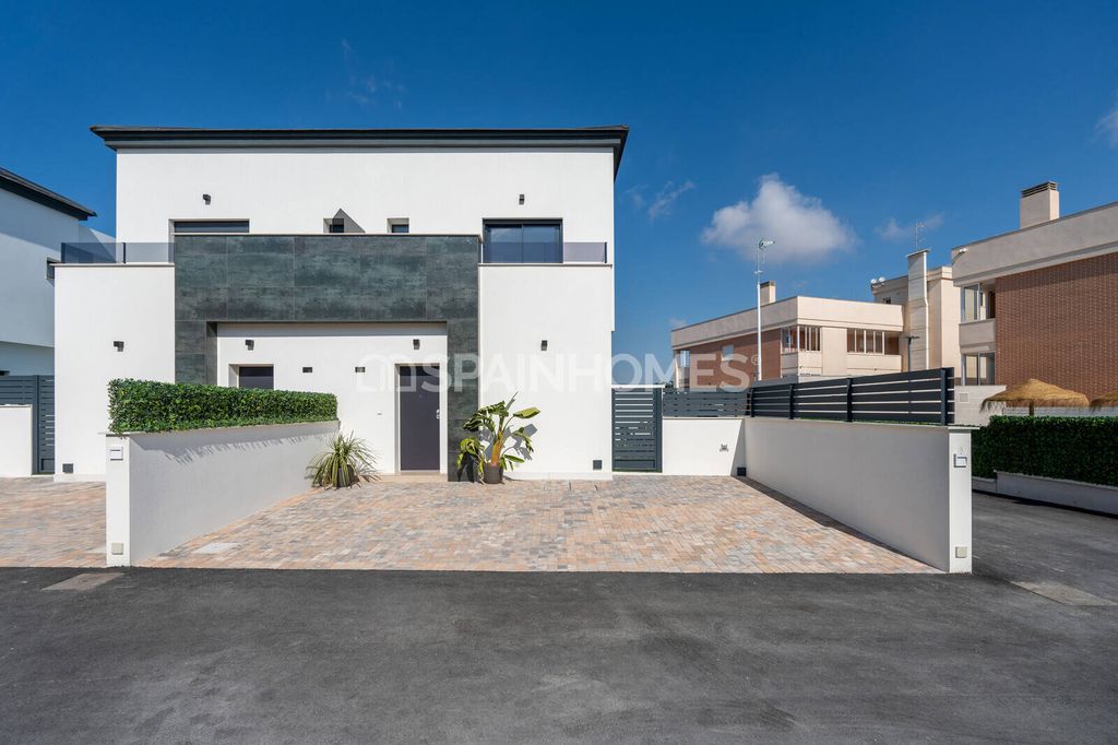Property photo 1 of 35