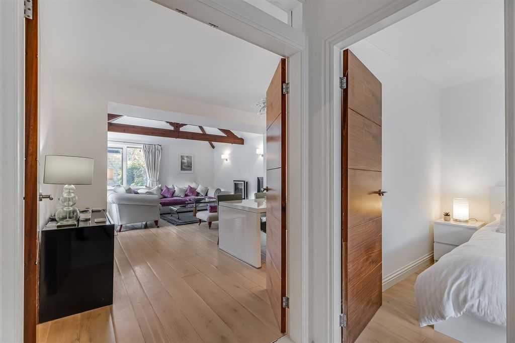 Property photo 2 of 47 Img_6807.Jpg