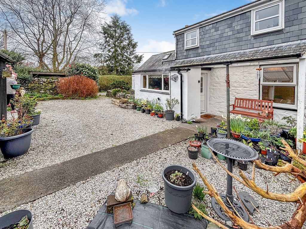 Property photo 2 of 13 Garden