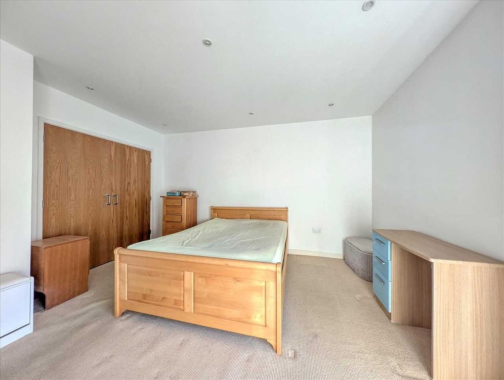 Property photo 2 of 13 Bedroom