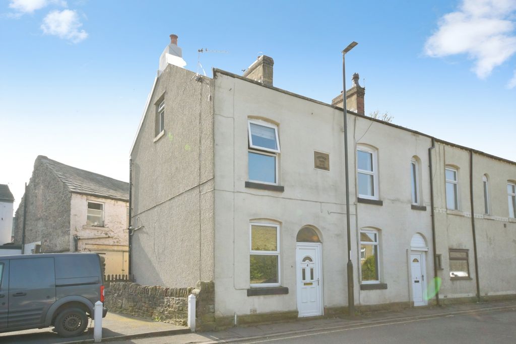 Property photo 2 of 19 Side Elevation