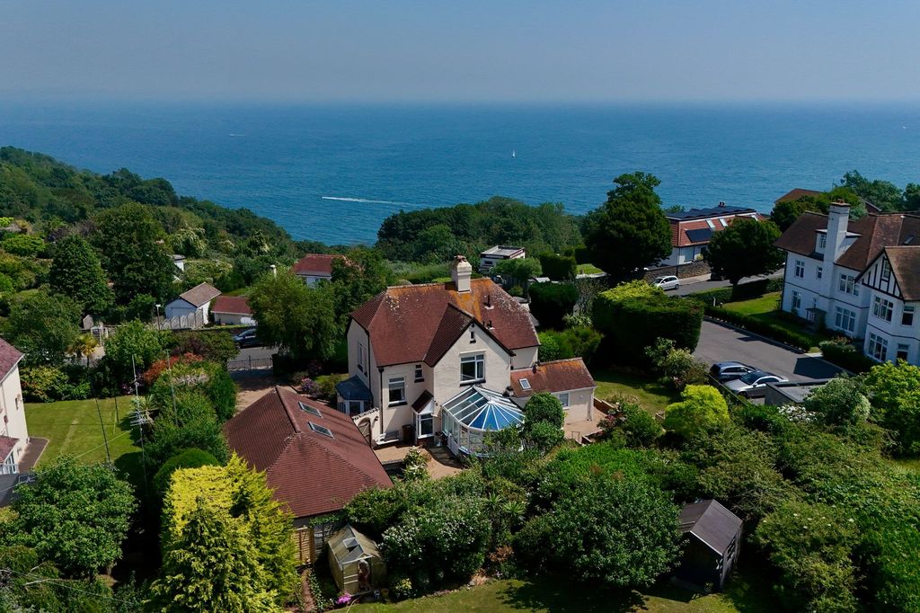 Property photo 1 of 50