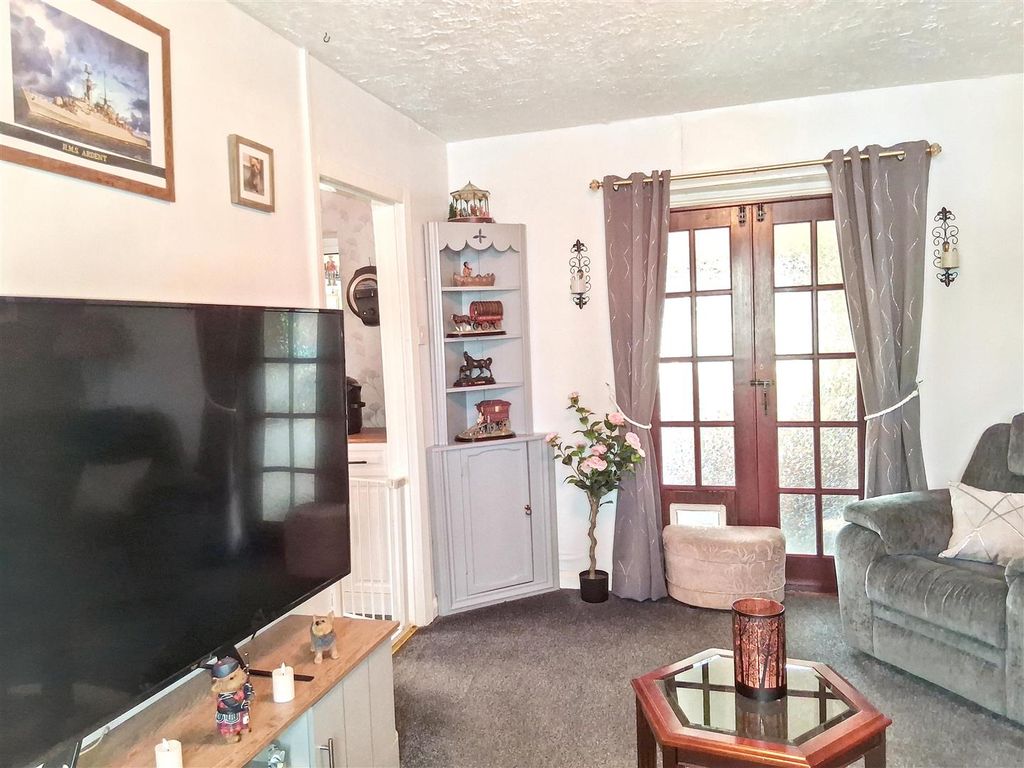 Property photo 3 of 13