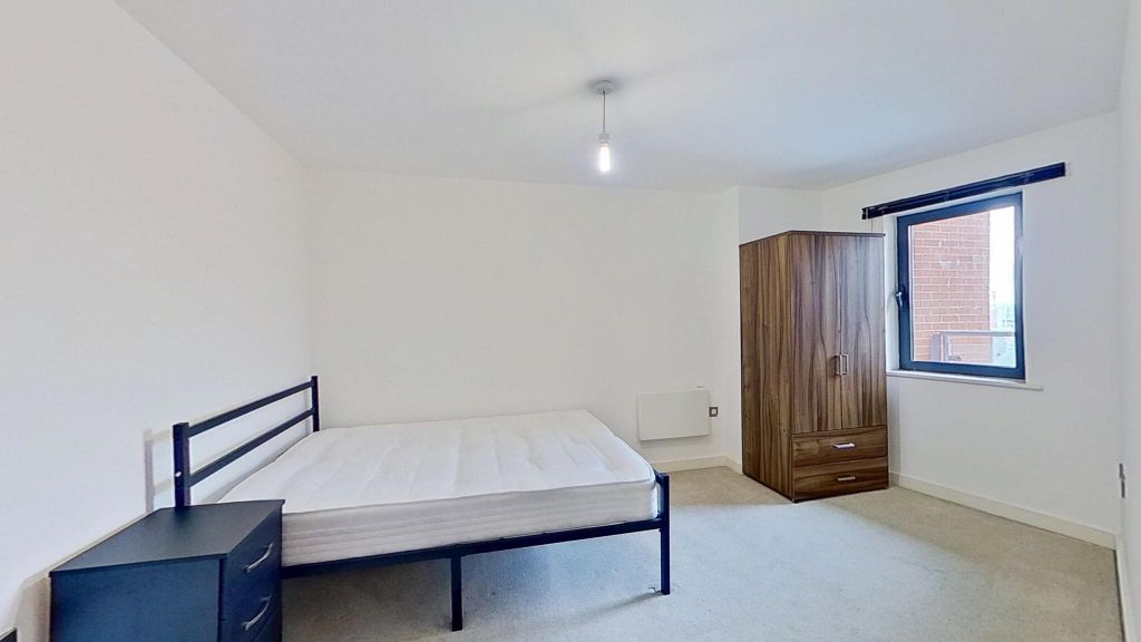 Property photo 3 of 21 Bedroom