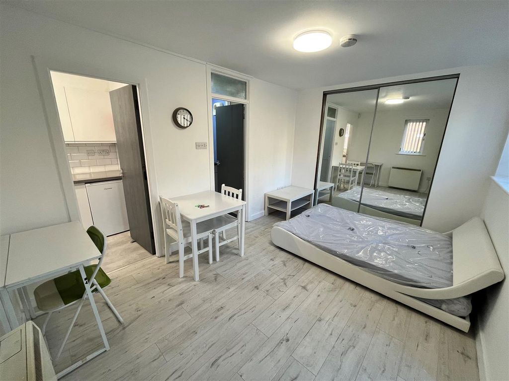 Property photo 2 of 4 8.Jpg