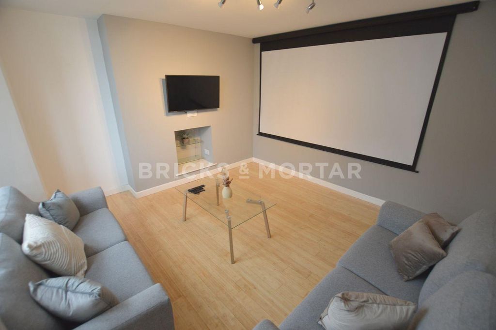 Property photo 3 of 14 _Wv-D8Fq.Jpeg