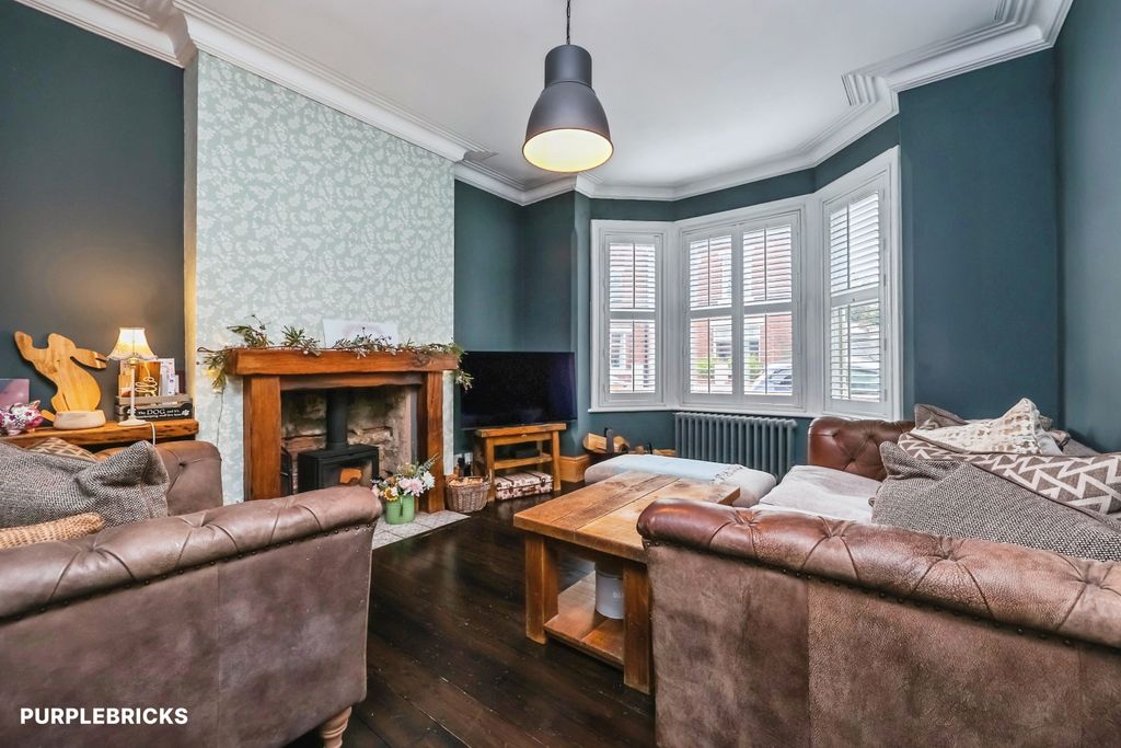 Property photo 3 of 46