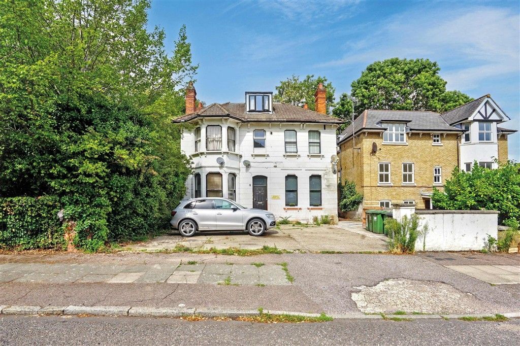 Property photo 1 of 8